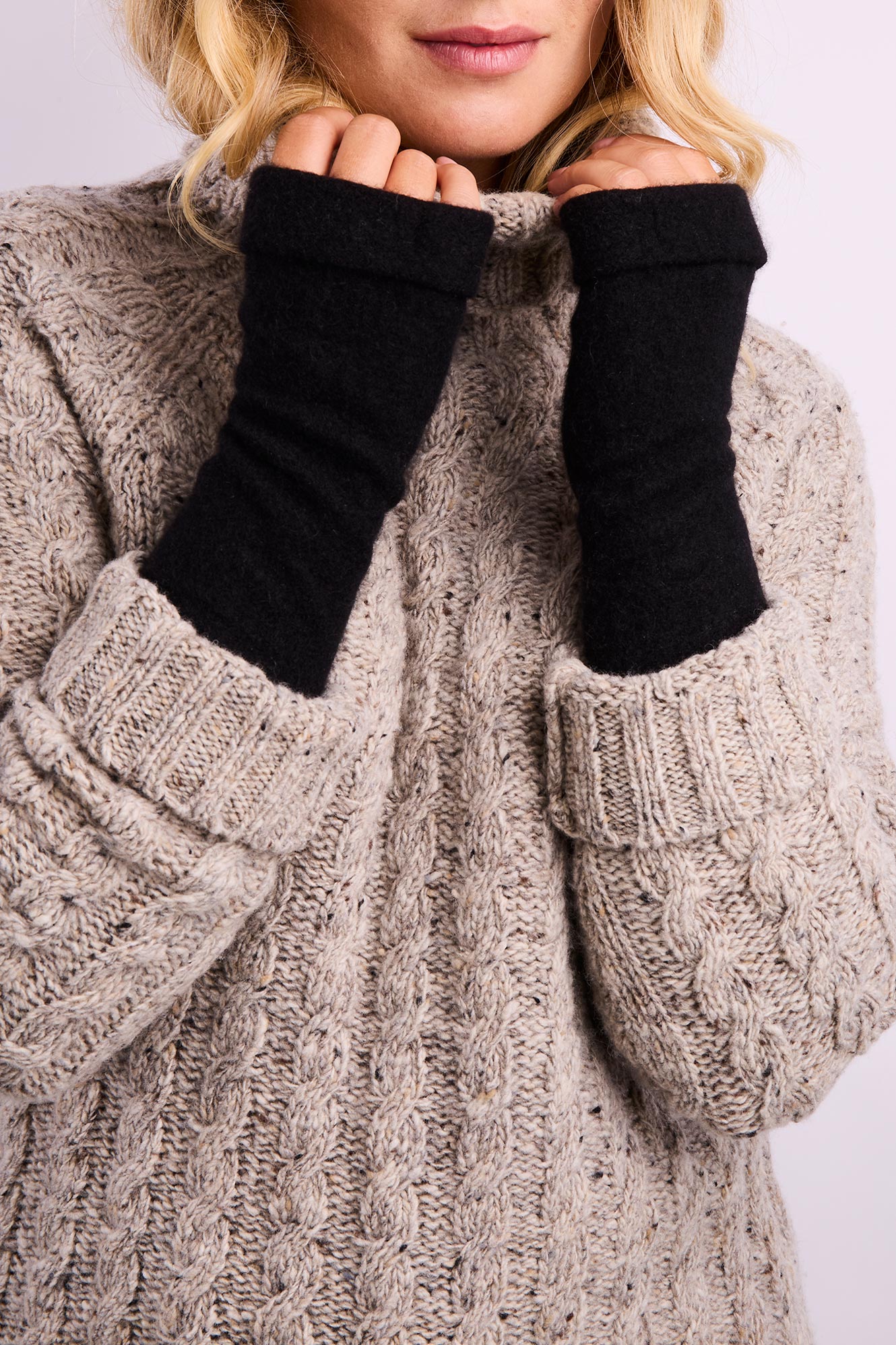 Turtle Doves Cashmere Fingerless Gloves - Black